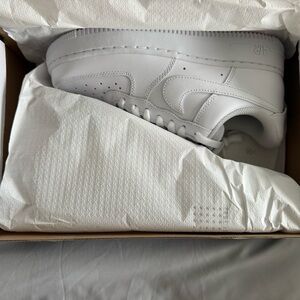 Nike White Leather Sneakers